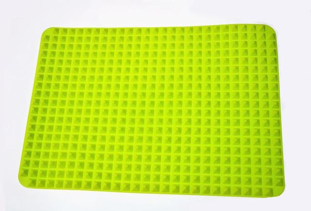 NONSTICK SILICONE BAKING MATS